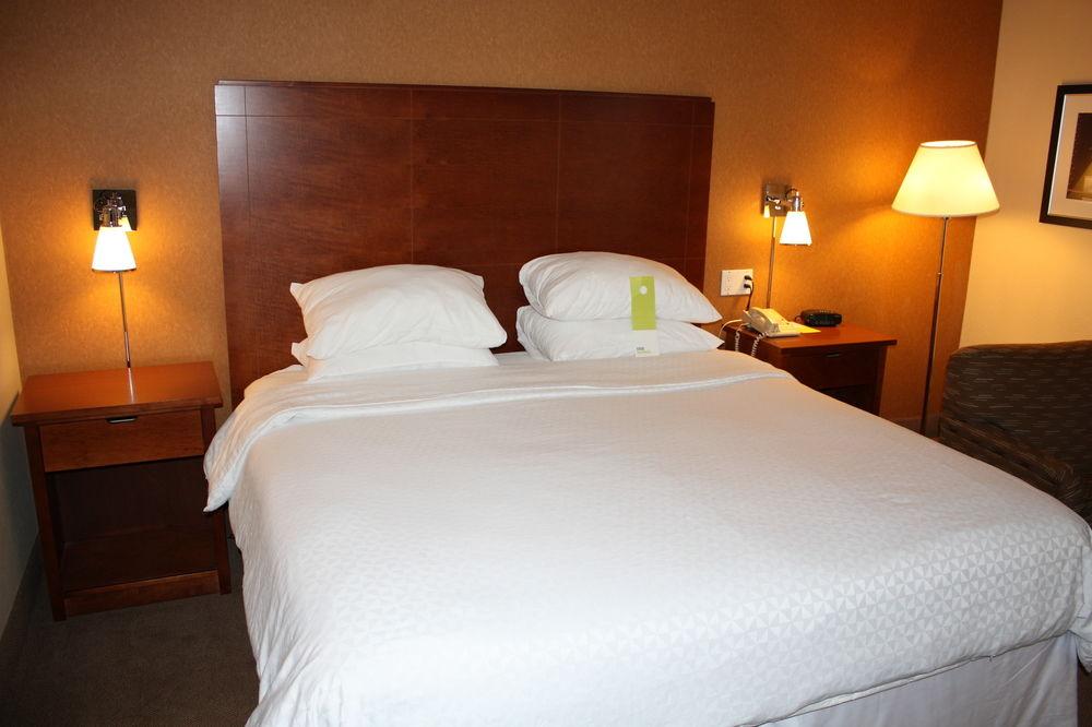 Four Points By Sheraton Chicago O'Hare Schiller Park Екстериор снимка